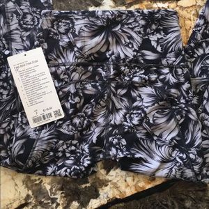 Lululemon leggings with tags!